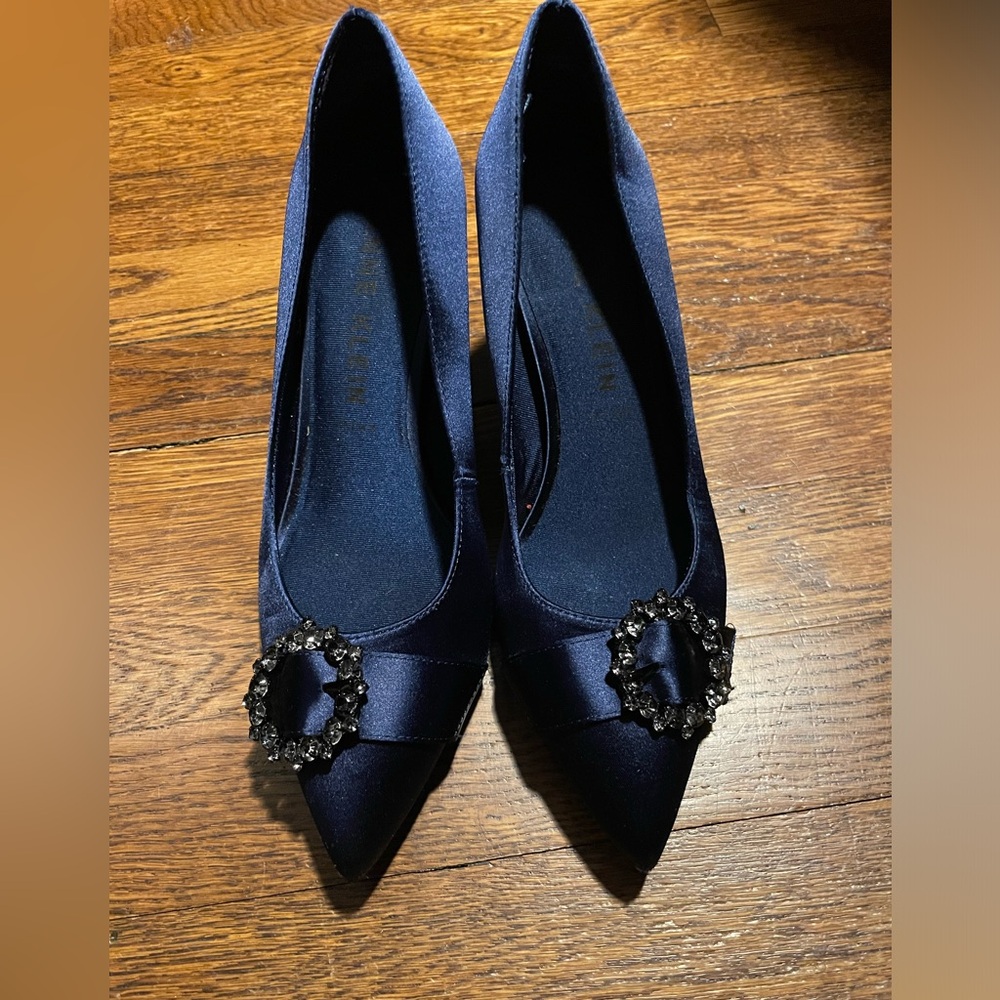 Anne Klein Navy Satin Heels NWOT